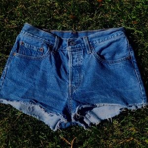 Levi’s 501 high rise shorts